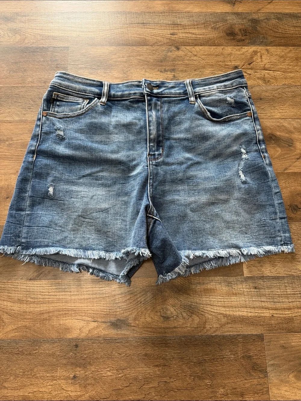Judy Blue denim shorts